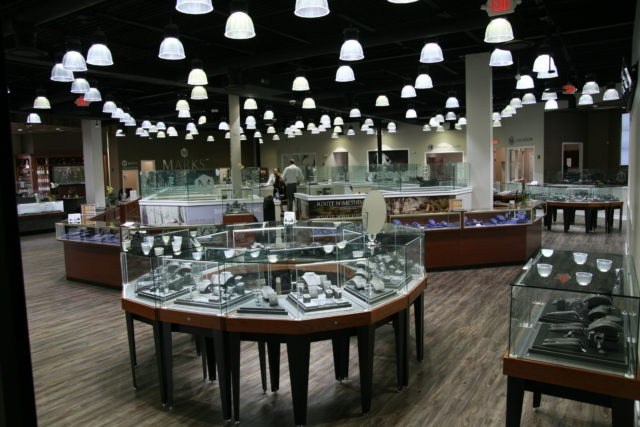 Marks Jewelers – Montgomeryville, PA 3907